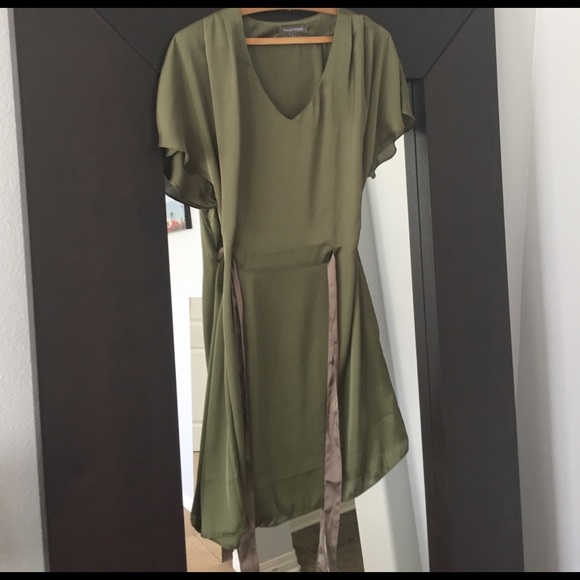 SOLD SOLD Green tie dress - Picture 2 of 3